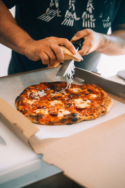 Naturally Leavened. Hand-Tossed. Heart-Fired.